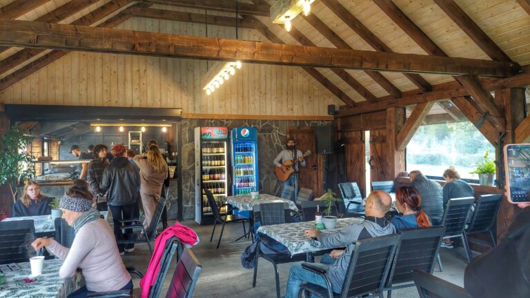 koncert na żywo w restauracji Wilczy Kęs bieszczady